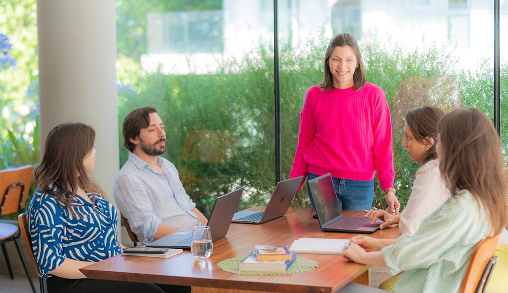 4 Benefits of Using a Translation Company - Portada