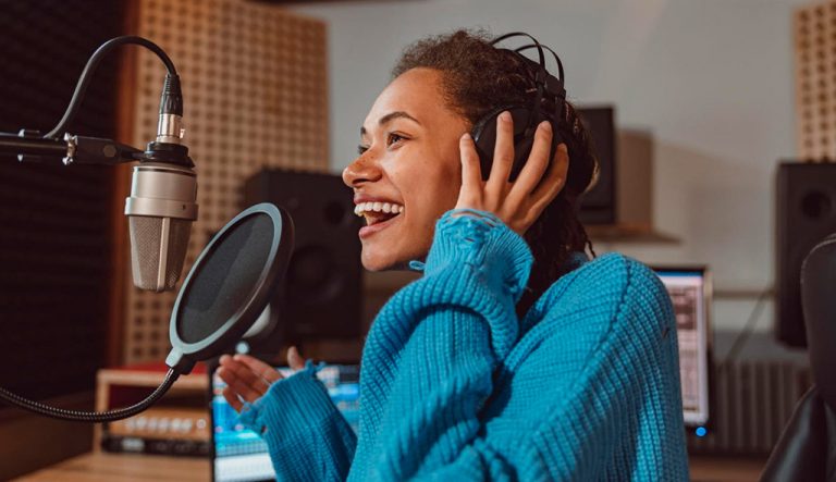 Pre-Poduction in Audio localization Portada